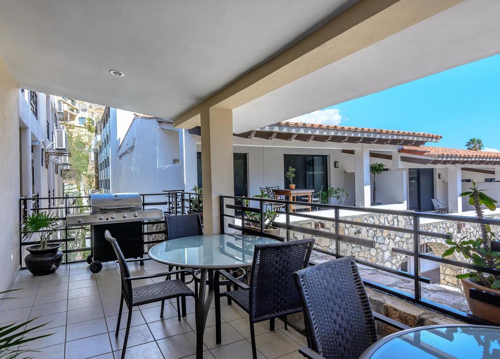 Pedregal Suites - Marina And Downtown Cabo San Lucas Exterior photo